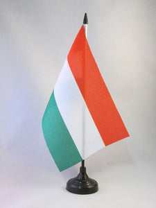 Magyar asztali zászló 21 x 14 cm